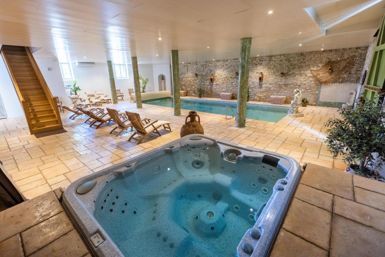 Chateau De Floure - Et Piscine Exterieure Chauffee Holiday home *