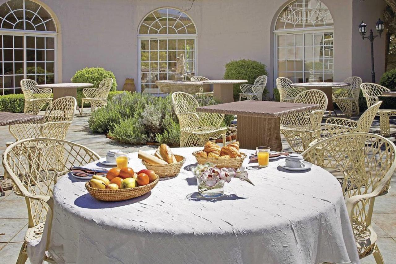 Holiday home Chateau De Floure - Et Piscine Exterieure Chauffee *