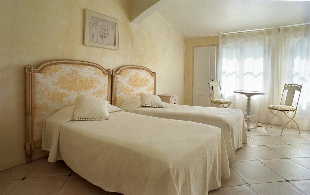 Chateau De Floure - Et Piscine Exterieure Chauffee Holiday home
