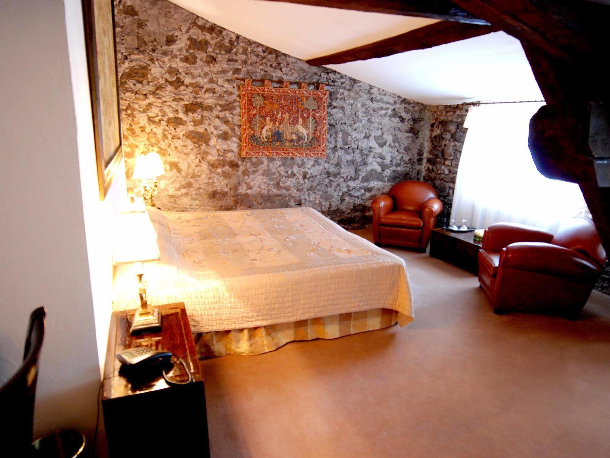 Holiday home Chateau De Floure - Et Piscine Exterieure Chauffee